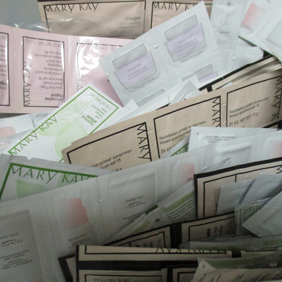 Meet your Posher, Cindy - Picture 5 of 5